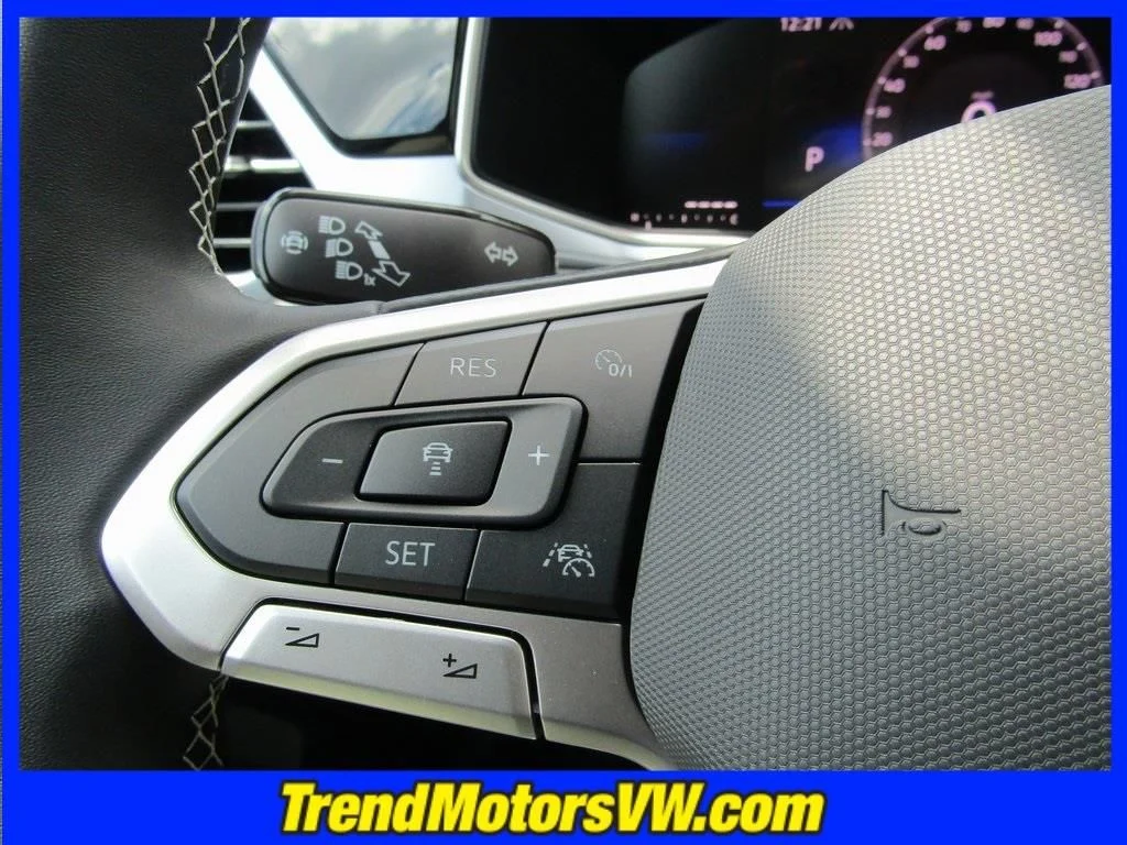 2025 Volkswagen Taos SE - Photo 22