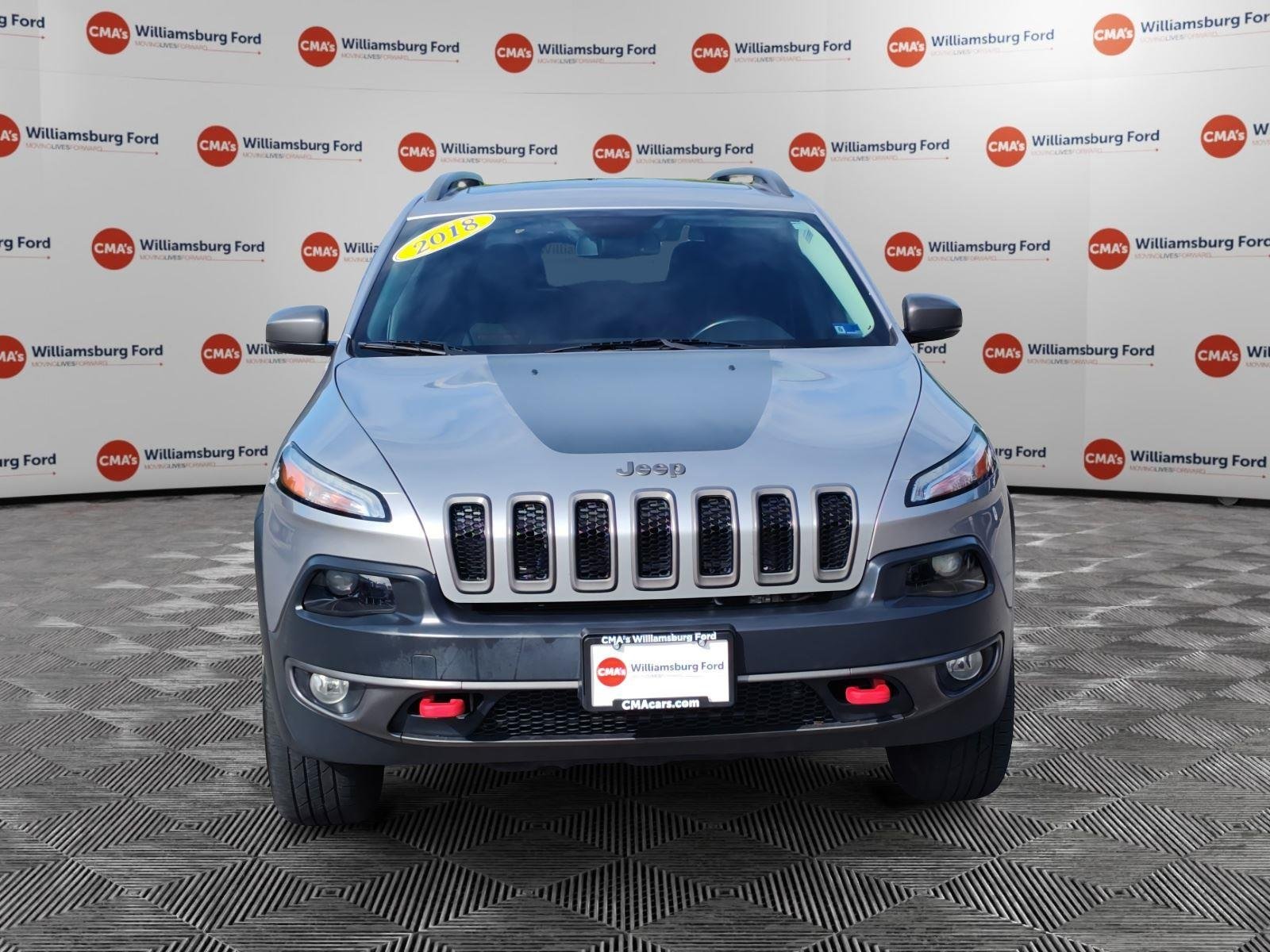Used 2018 Billet Silver Metallic Clearcoat Jeep Trailhawk image 8