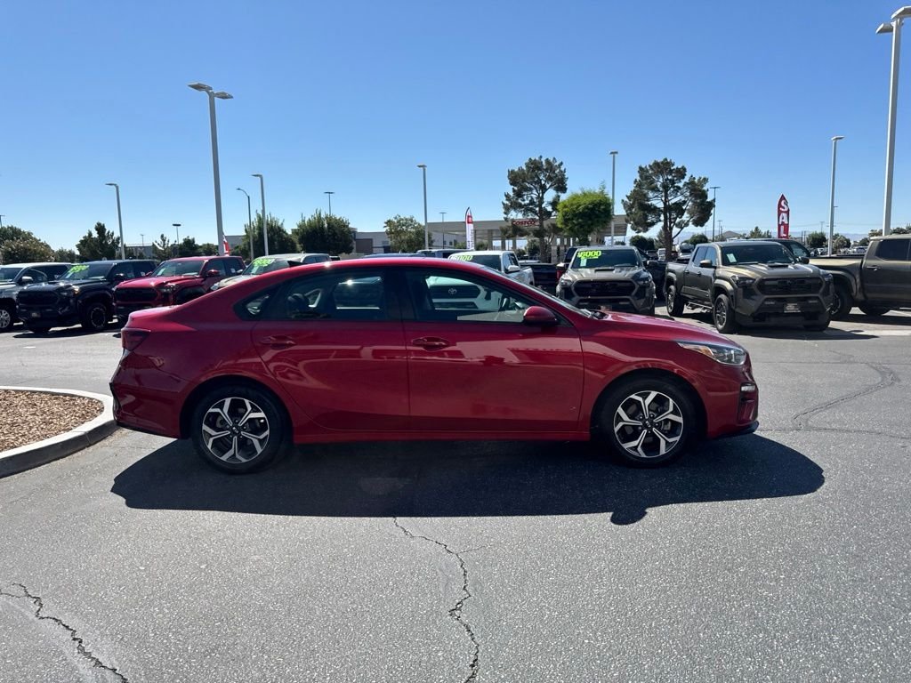 Used 2021 Red Kia LXS image 5
