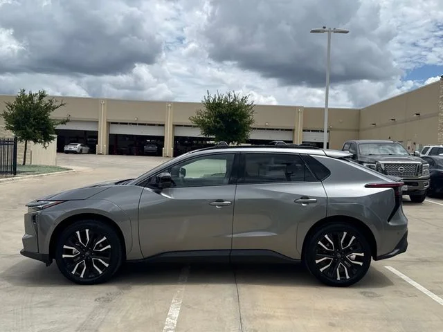 Certified Used 2026  Toyota Limited image 7