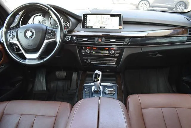 Used 2017 Alpine White BMW xDrive40e image 14