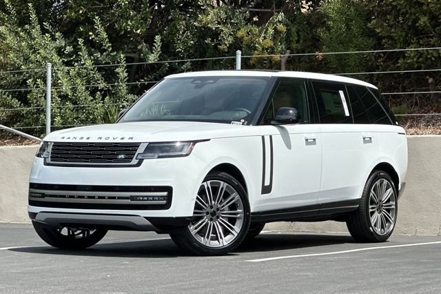 New 2026 Fuji White Land Rover SE image 1