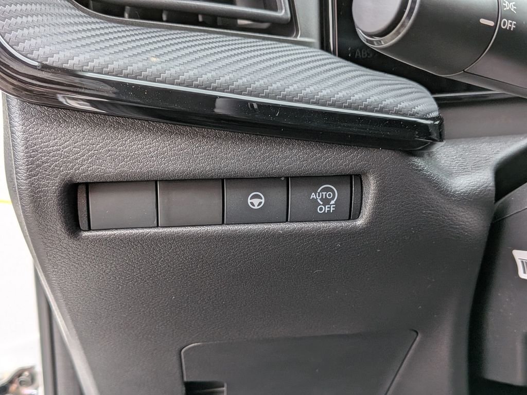 2026 Nissan KICKS SR - Photo 17