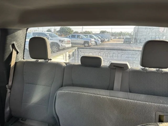 Used 2015 Silver Ford XLT image 19