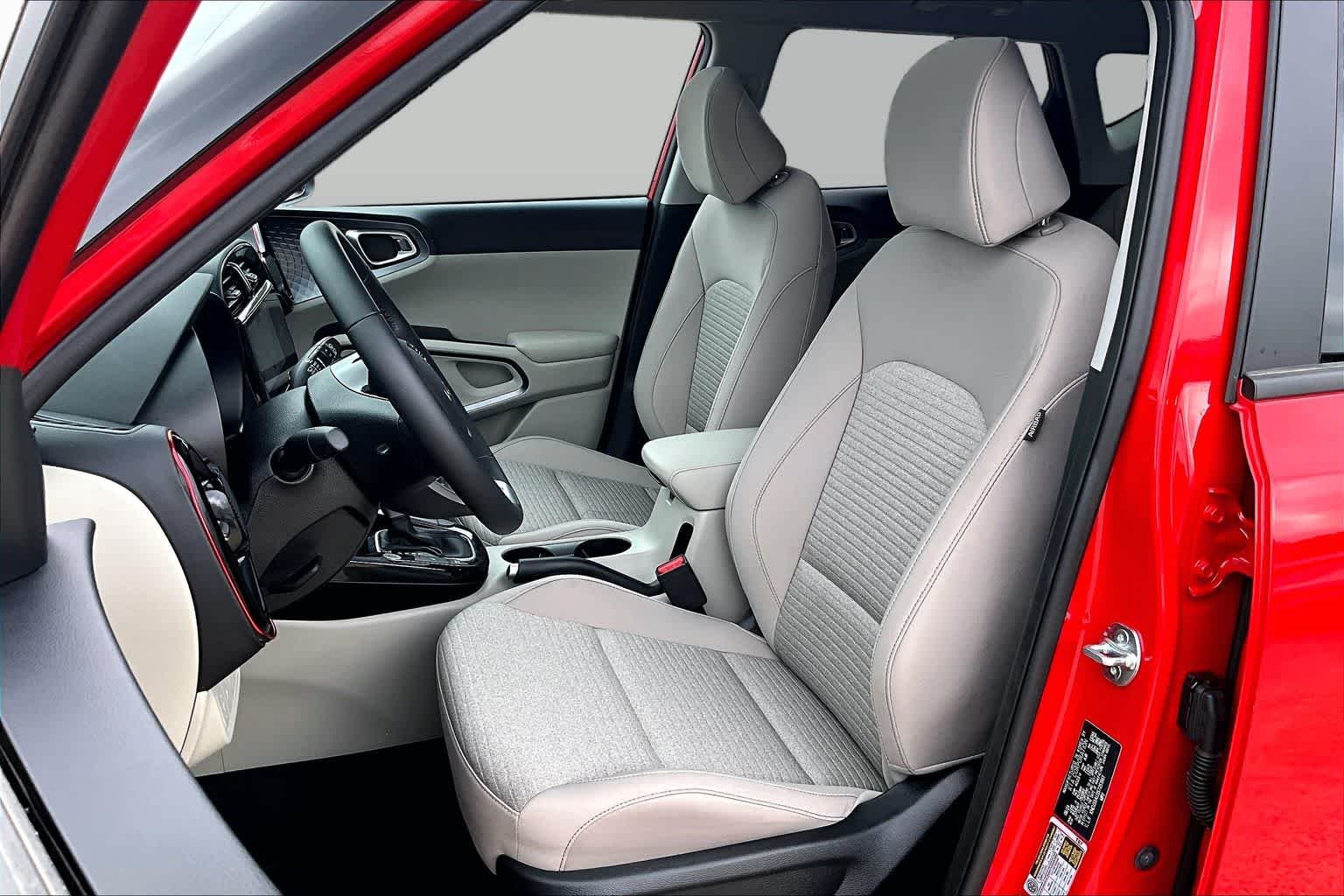 Used 2025 Inferno Red Kia EX image 8