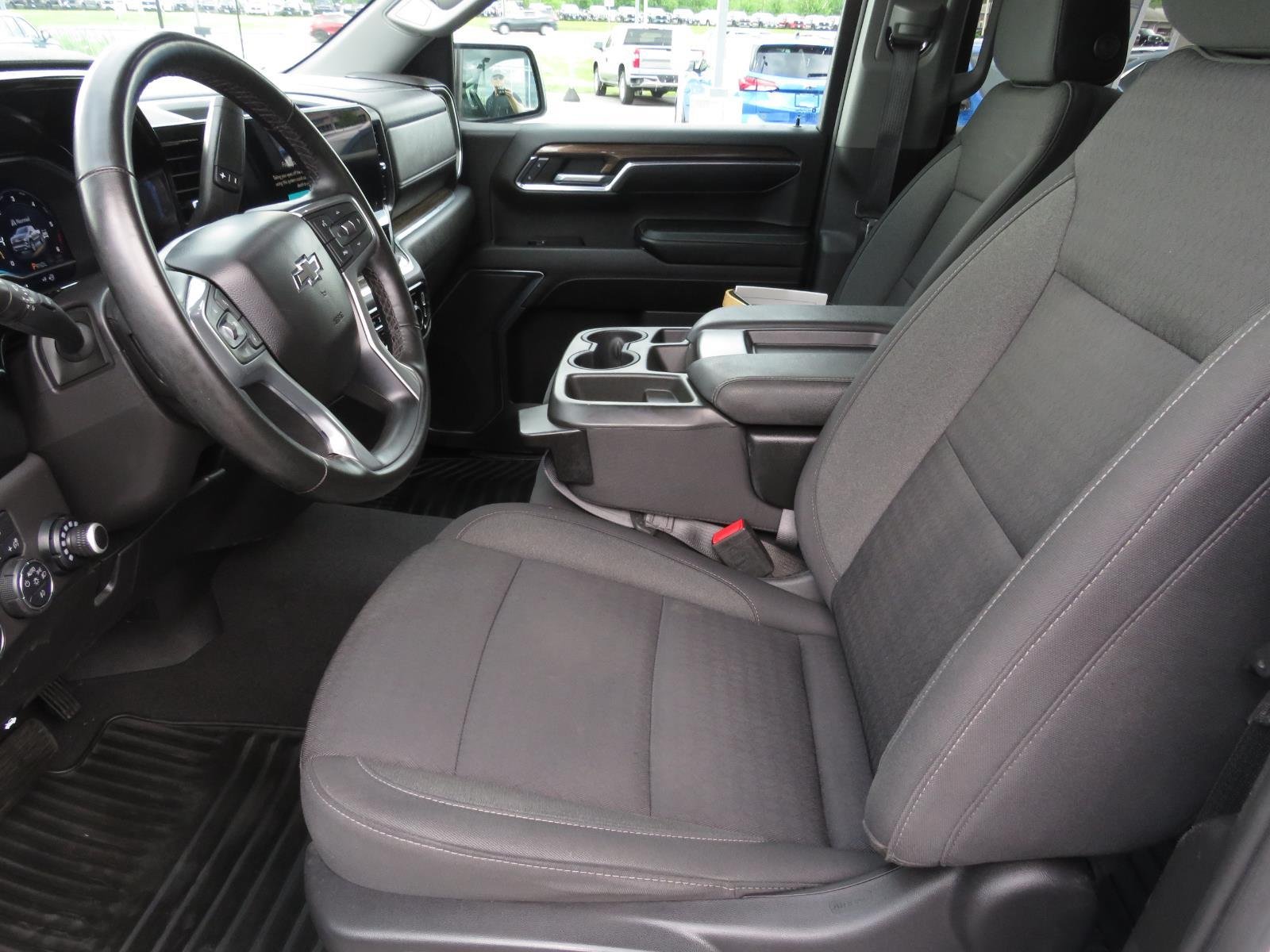 Used 2023 Summit White Chevrolet RST image 19