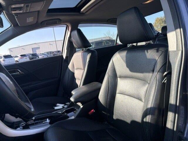 Used 2016 Modern Steel Metallic Honda EX-L image 5