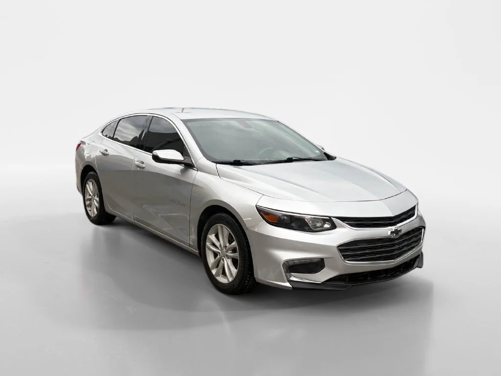 Used 2018 Chevrolet Malibu 1LT with VIN 1G1ZD5ST6JF241276 for sale in O'Fallon, MO