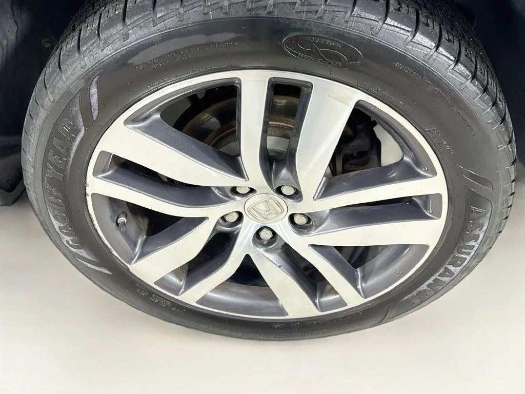 Certified Used 2017 Crystal Black Pearl Honda Touring image 43