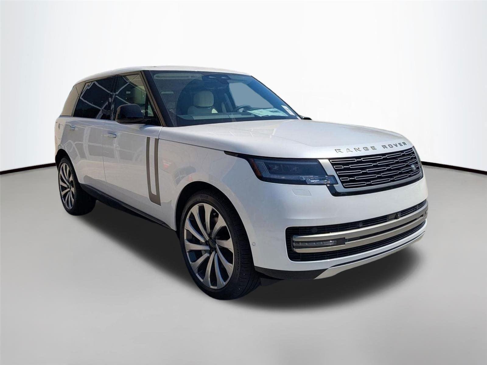 New 2026 Icy White Land Rover SE image 3