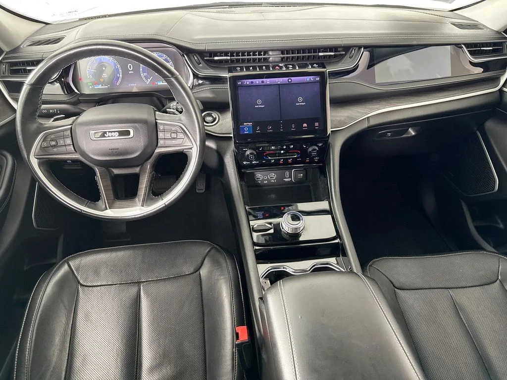 Used 2022 White Jeep Limited image 22