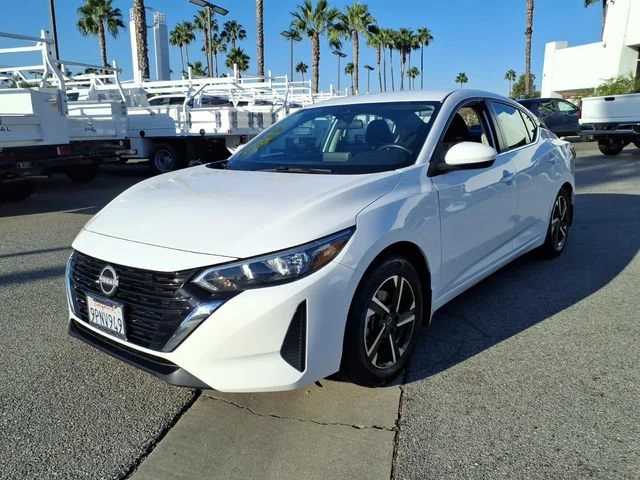 Used 2024 White Nissan SV Xtronic CVT image 8