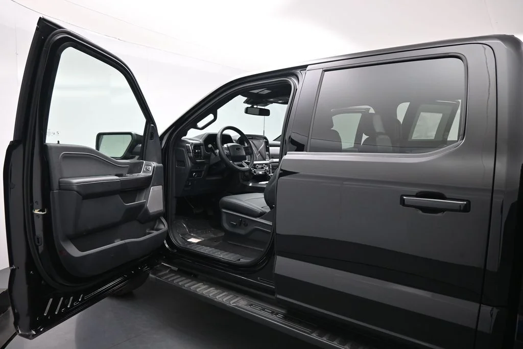 New 2026 Agate Black Metallic Ford Lariat image 8
