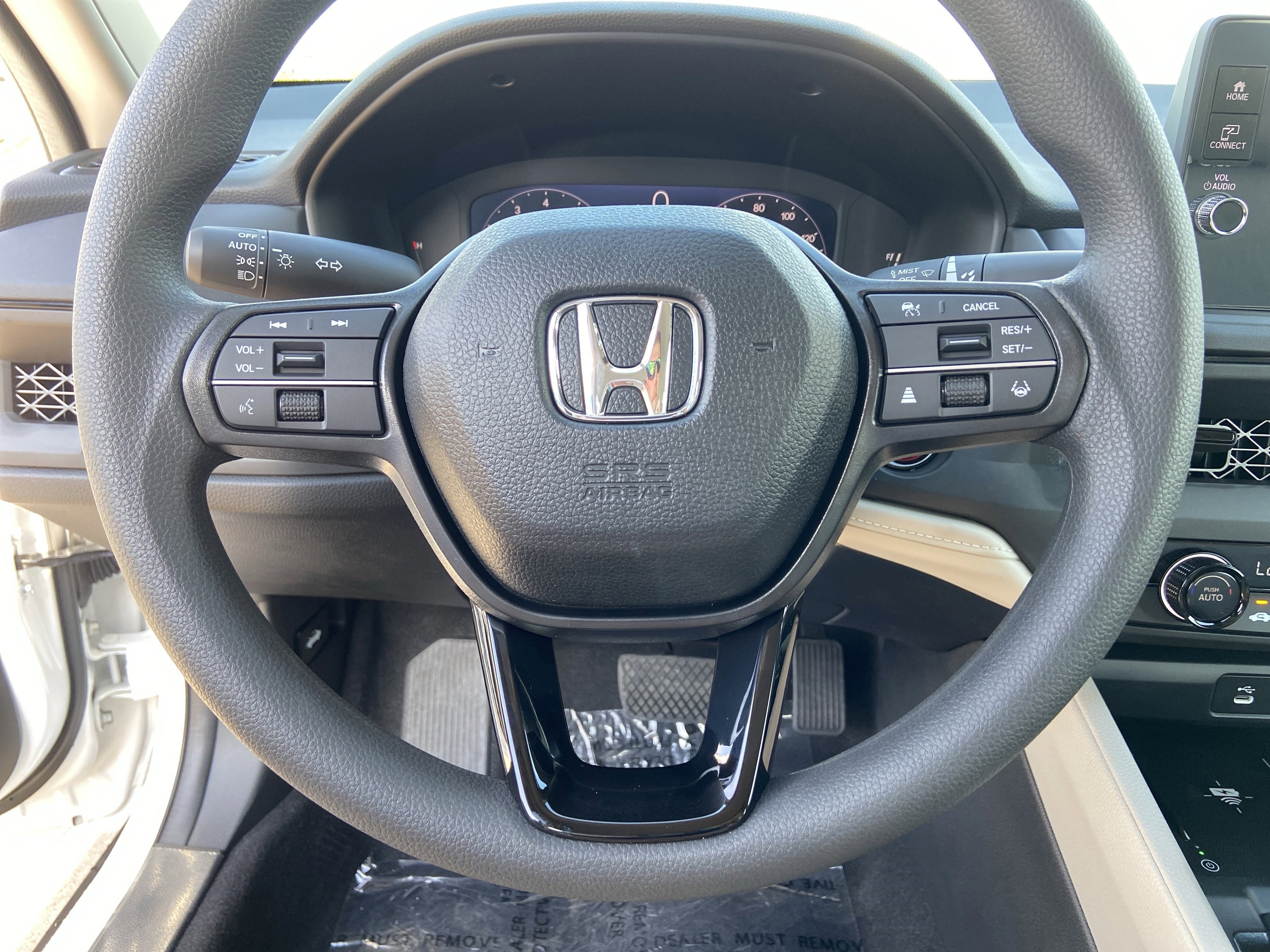 New 2026 Platinum White Pearl Honda LX image 30