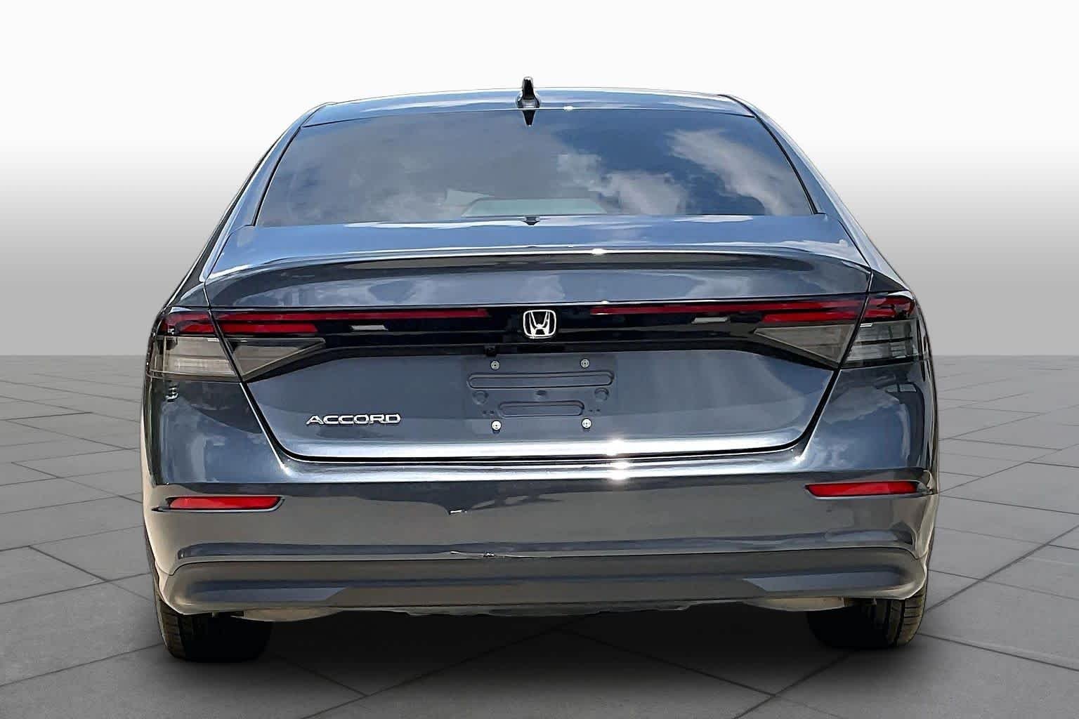 Used 2023 Meteorite Gray Metallic Honda EX image 5