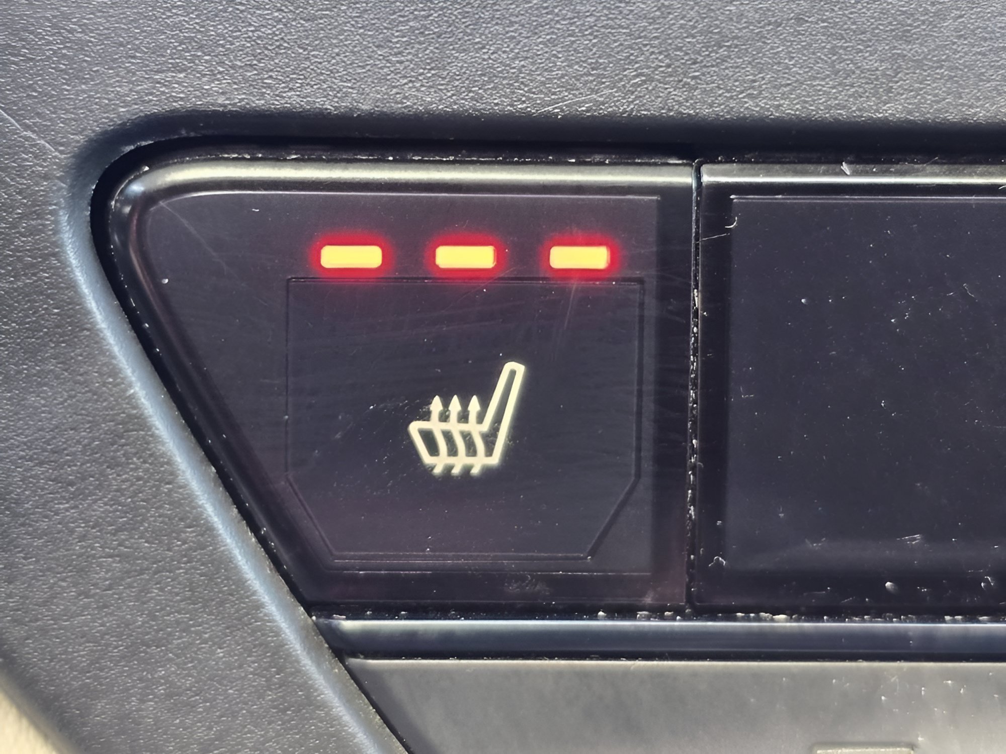 Used 2025 Radiant Red Metallic Honda SE image 13