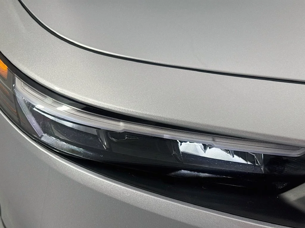 New 2026 Solar Silver Metallic Honda Touring image 11