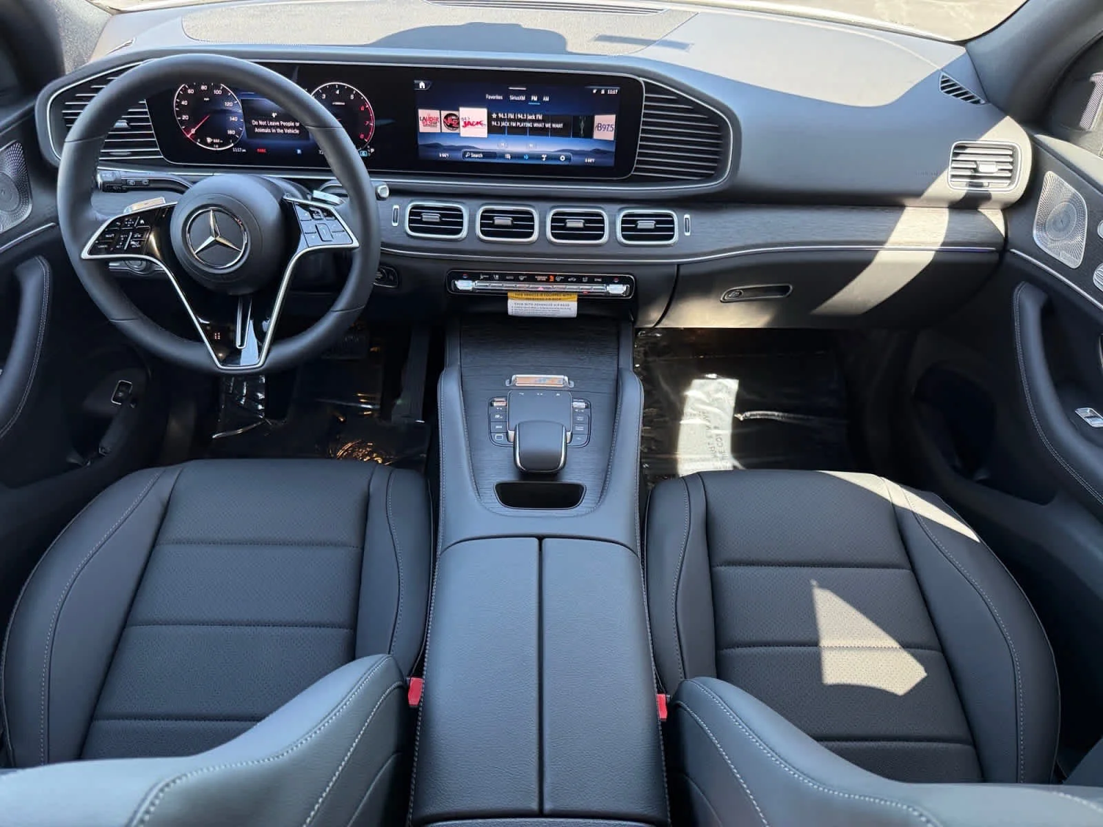 New 2026 MANUFAKTUR Moonlight White Magno Mercedes-Benz GLE 450 image 12