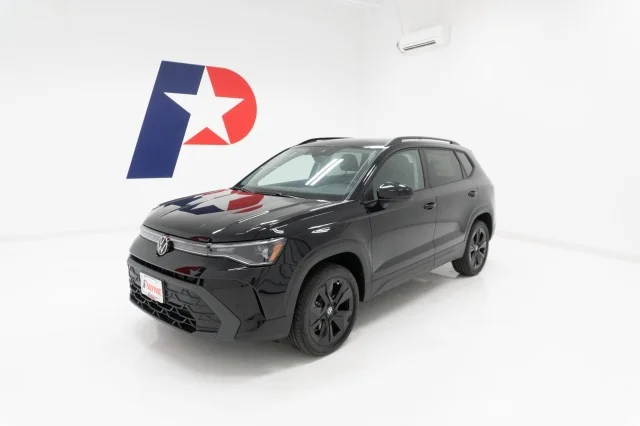 2026 Volkswagen Taos SE Black