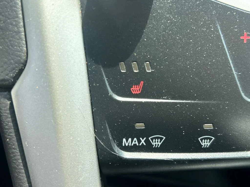 Used 2013 Red Ford SE image 29