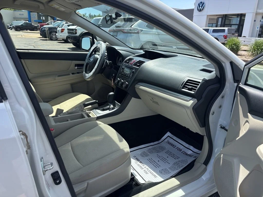 Used 2014 Satin White Pearl Subaru 2.0i Premium image 31