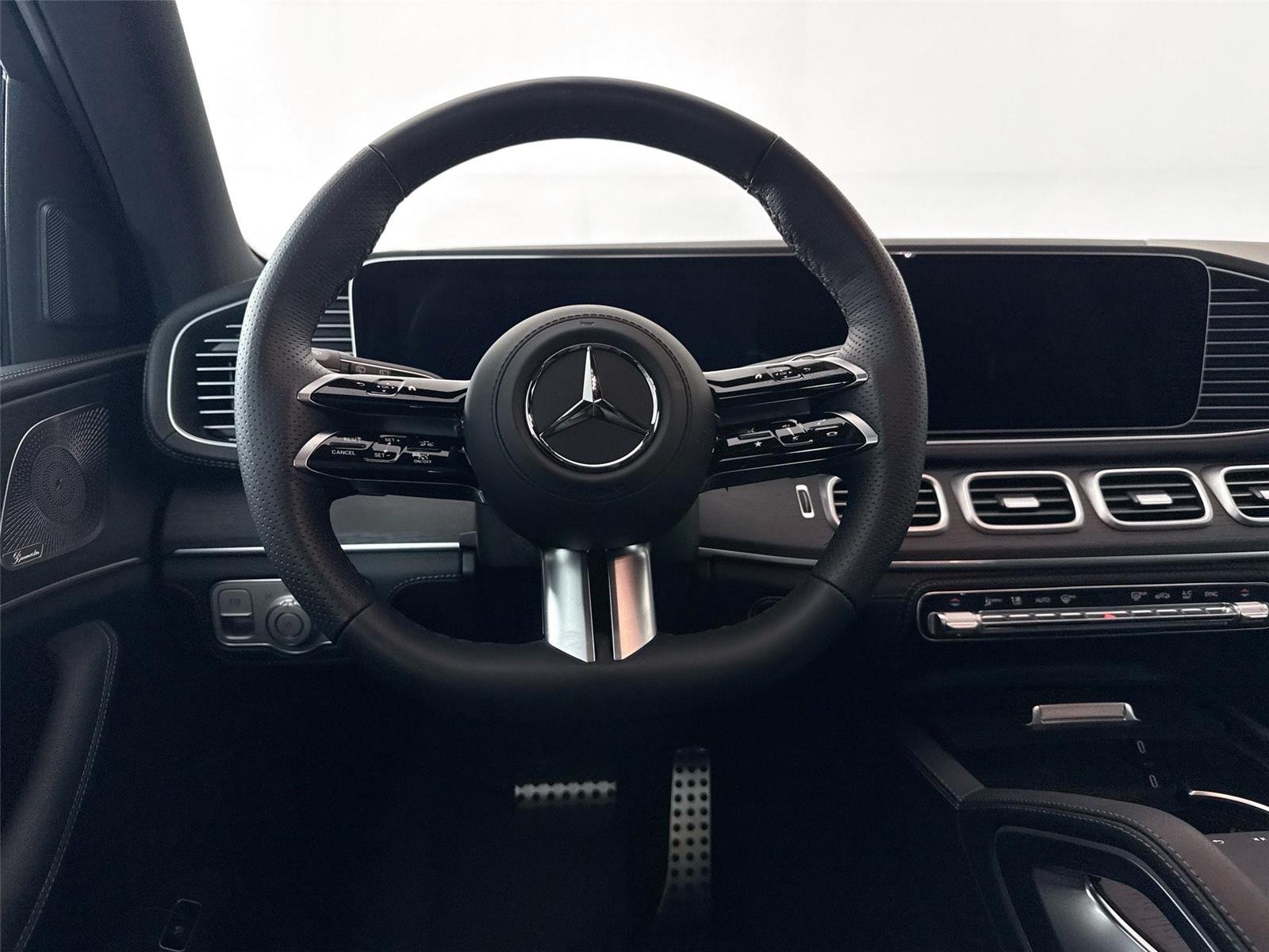 Used 2025 MANUFAKTUR Alpine Grey Mercedes-Benz GLS 450 image 35