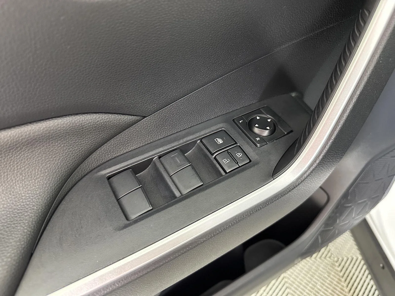 Used 2024 Ice Cap Toyota LE image 15