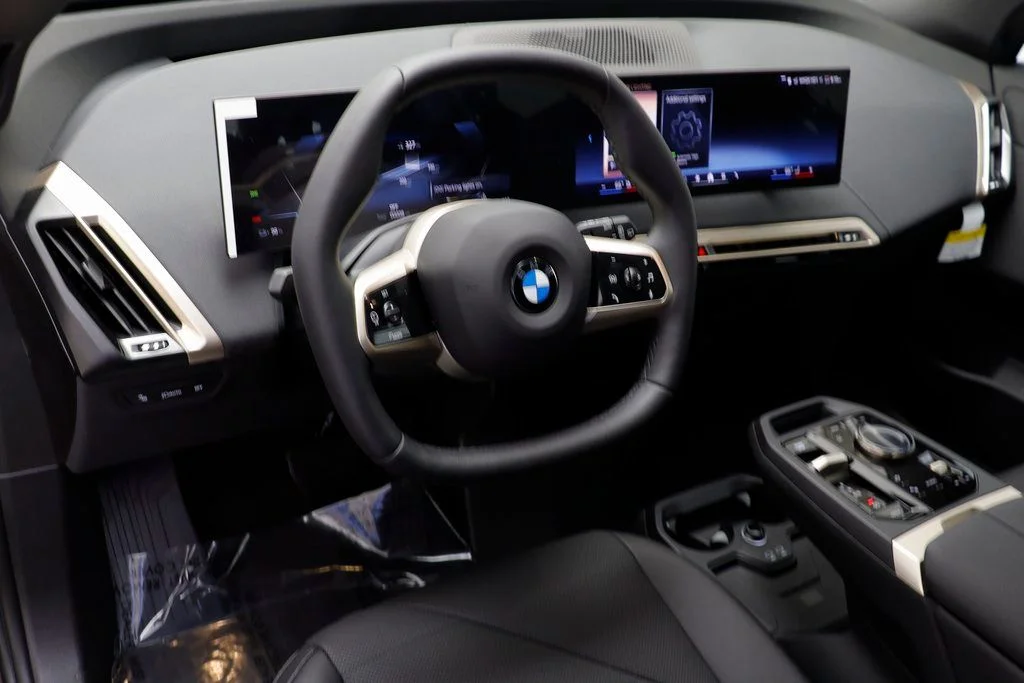 2026 BMW iX 60 - Photo 7