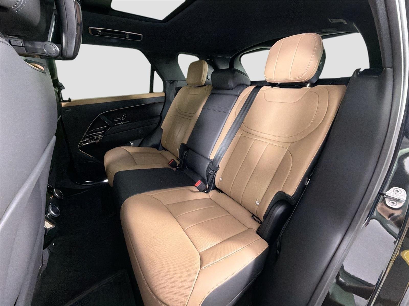 New 2026 Santorini Black LAND ROVER Dynamic SE image 23