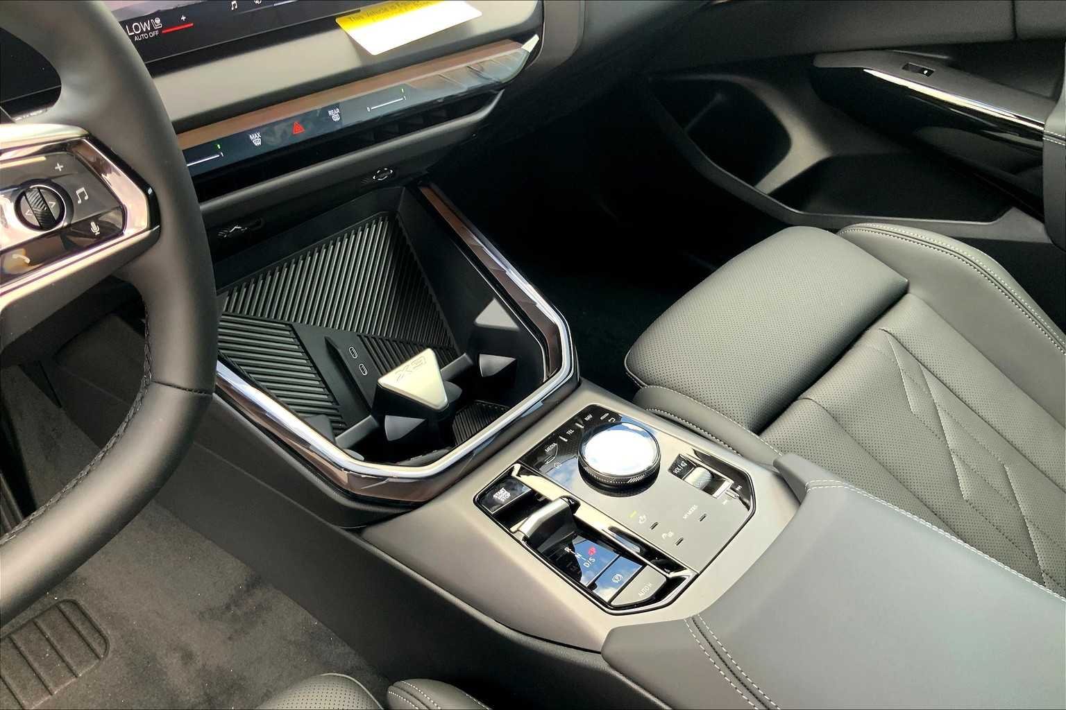 Used 2026 Skyscraper Grey Metallic BMW 30 xDrive image 8
