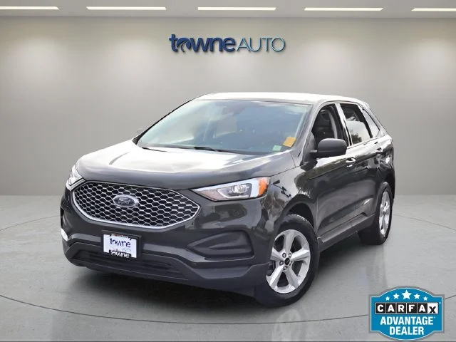 Certified Used 2023 Green Ford SE image 1