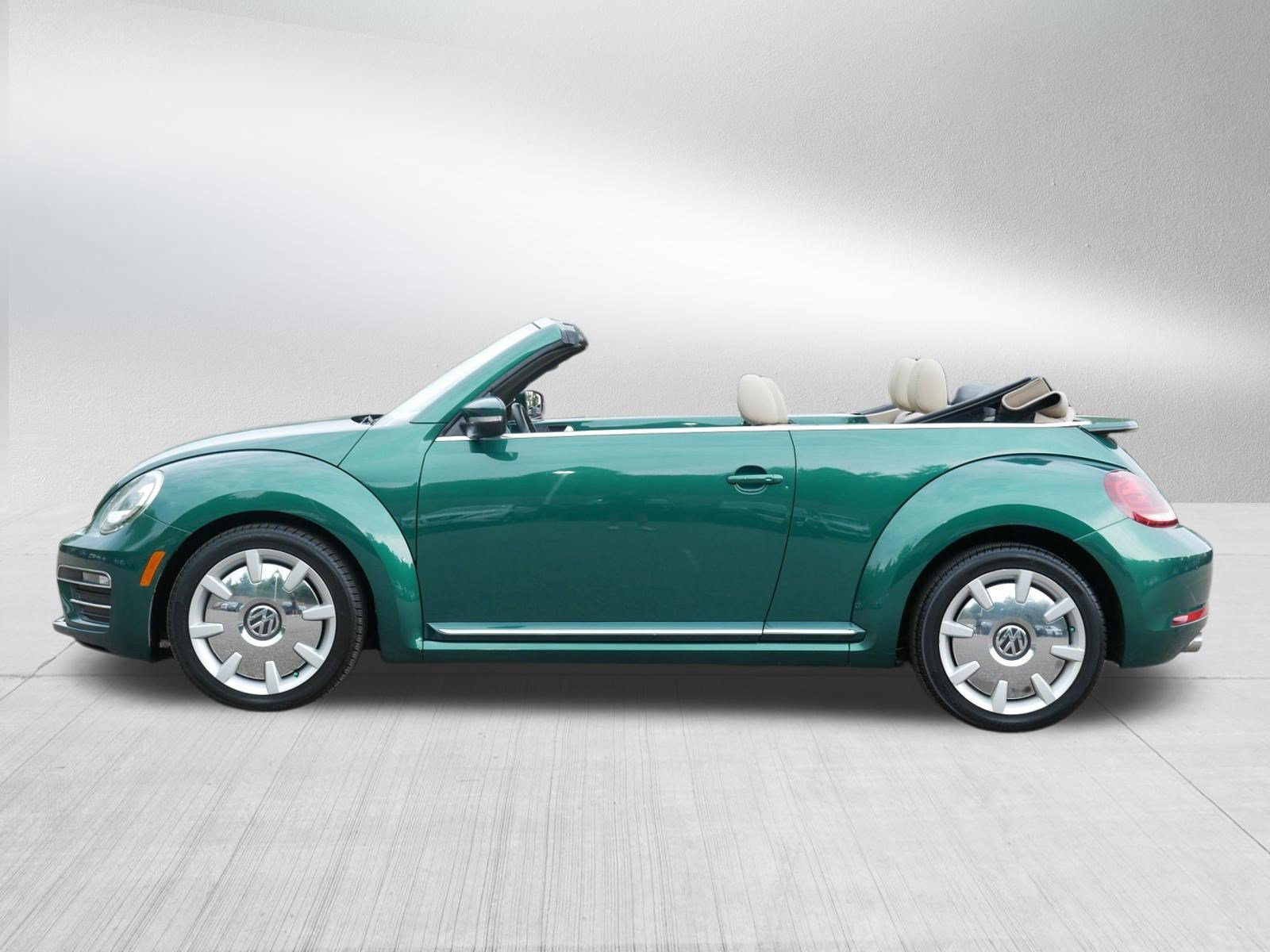 Used 2017 Bottle Green Metallic/Beige Roof Volkswagen 1.8T SEL image 4