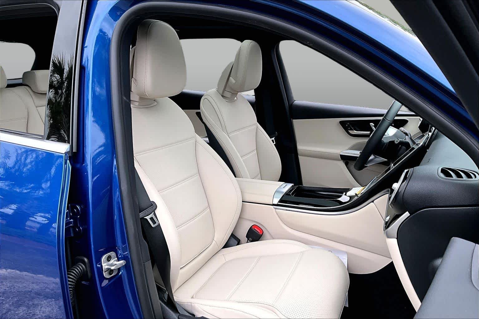 Used 2026 Starling Blue Metallic Mercedes-Benz GLC 300 image 9