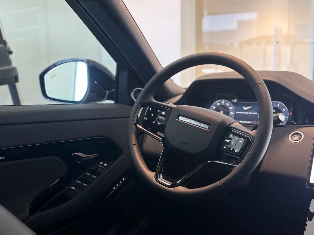 New 2026 Arroios Grey Land Rover S image 6