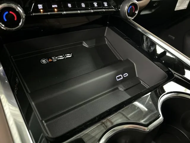 2026 Chevrolet Suburban High Country - Photo 19