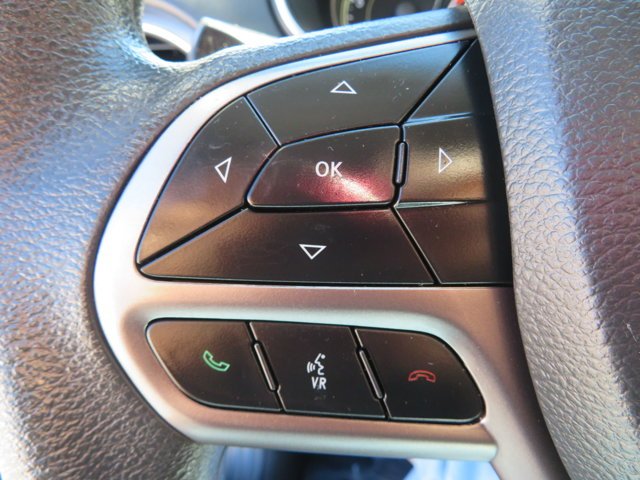 Used 2021 Billet Silver Metallic Clearcoat Jeep Latitude image 28