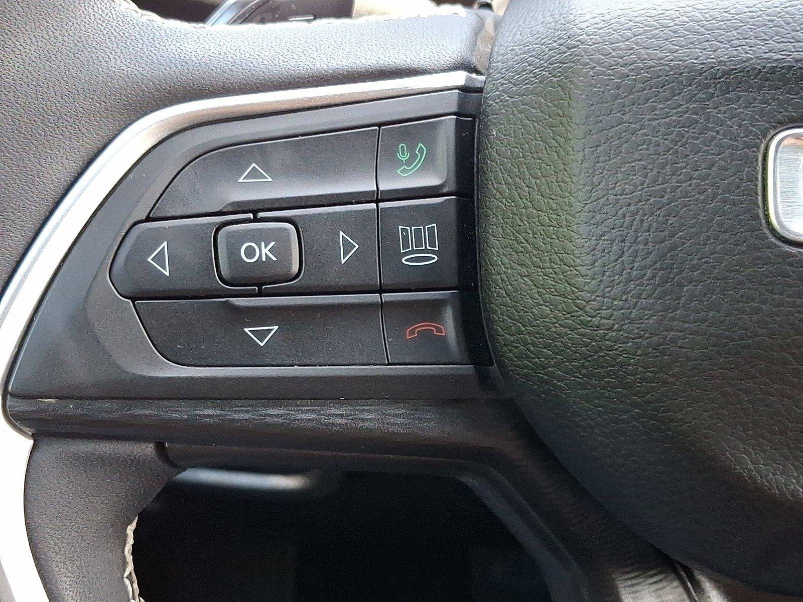 Used 2024 Diamond Black Jeep Altitude X image 22