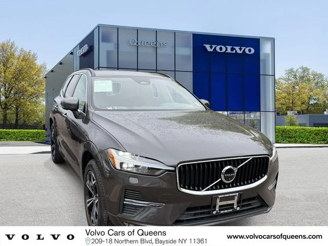 2022 Volvo XC60 B5 Momentum AWD's photo