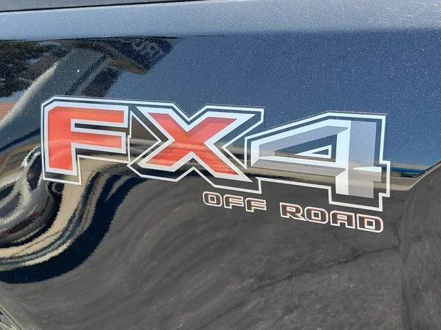 New 2025 Shadow Black Ford XLT image 11