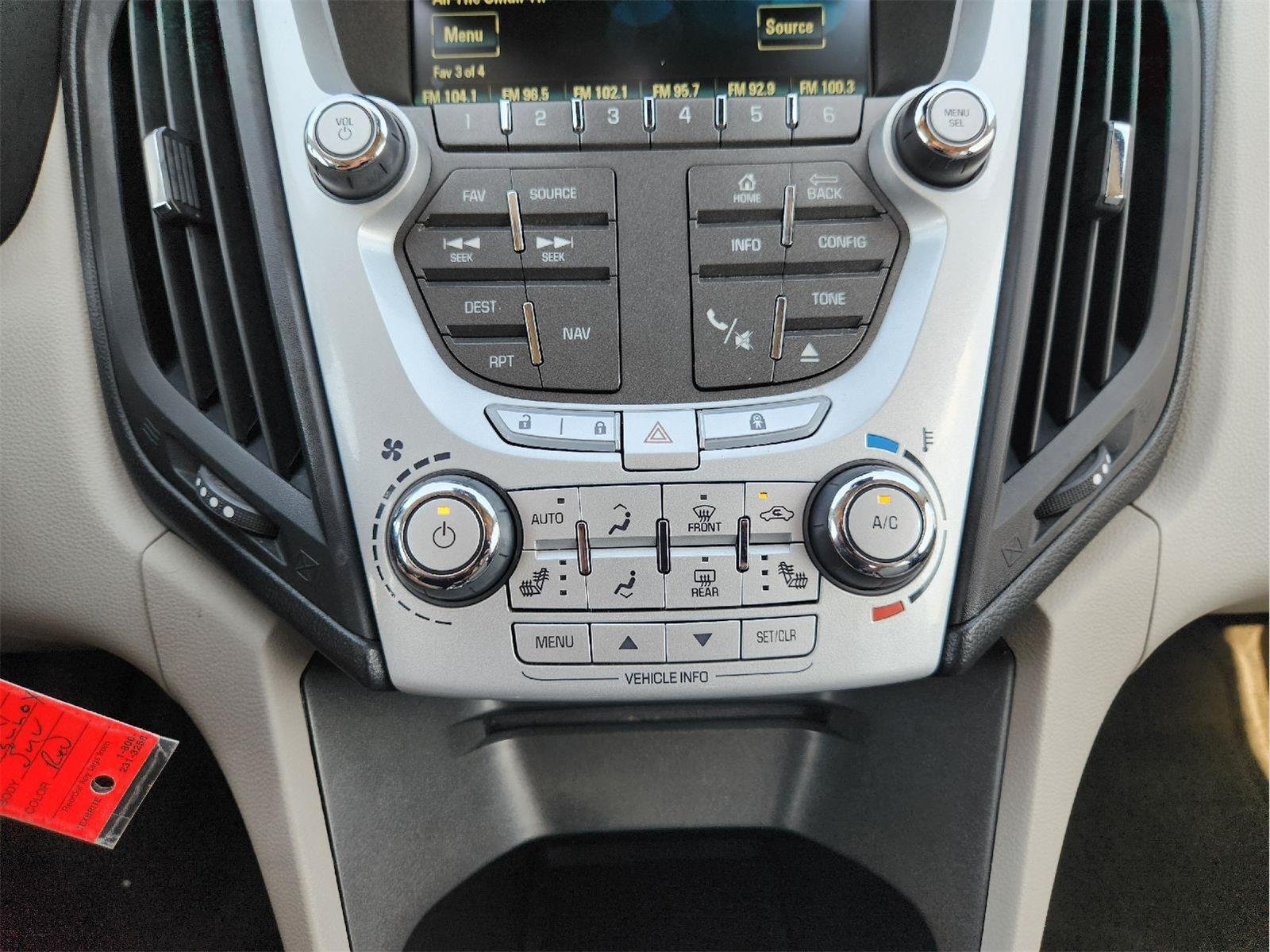 2015 Chevrolet Equinox photo 18 of 31