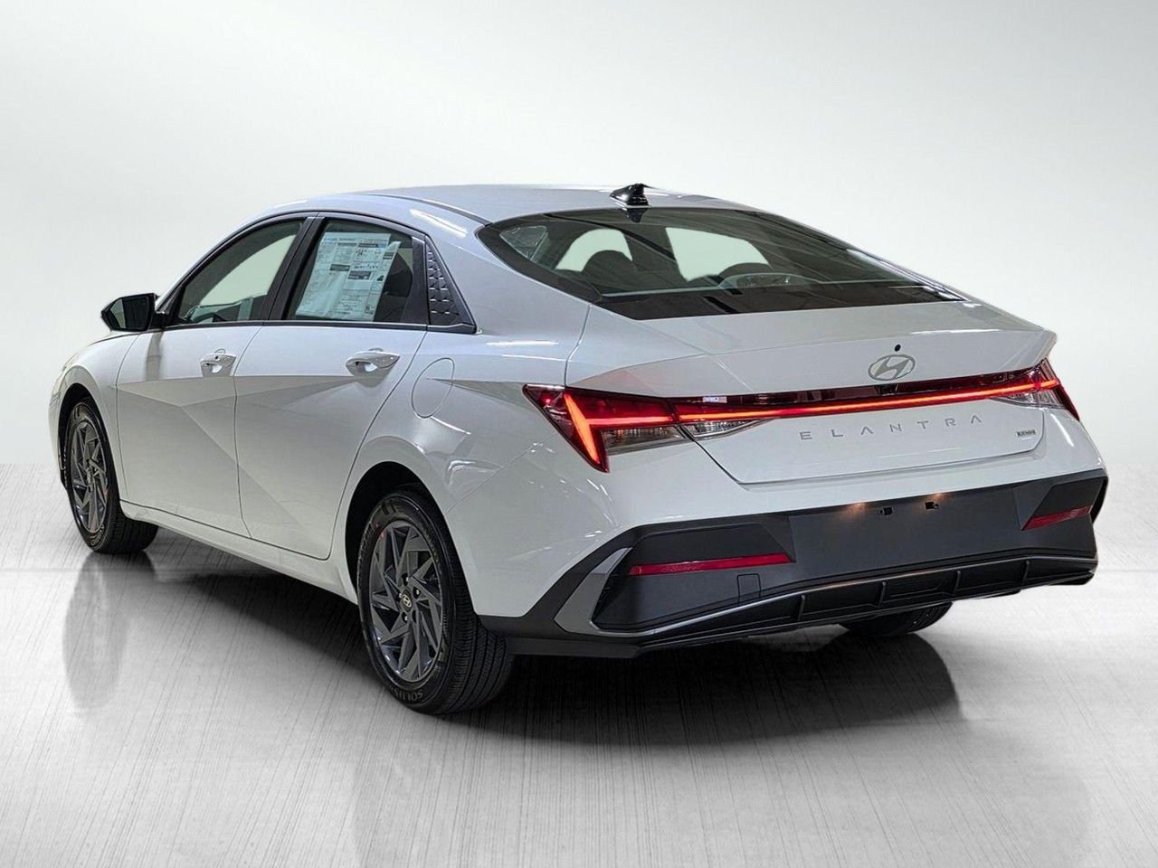 New 2026 Serenity White Hyundai Blue image 5
