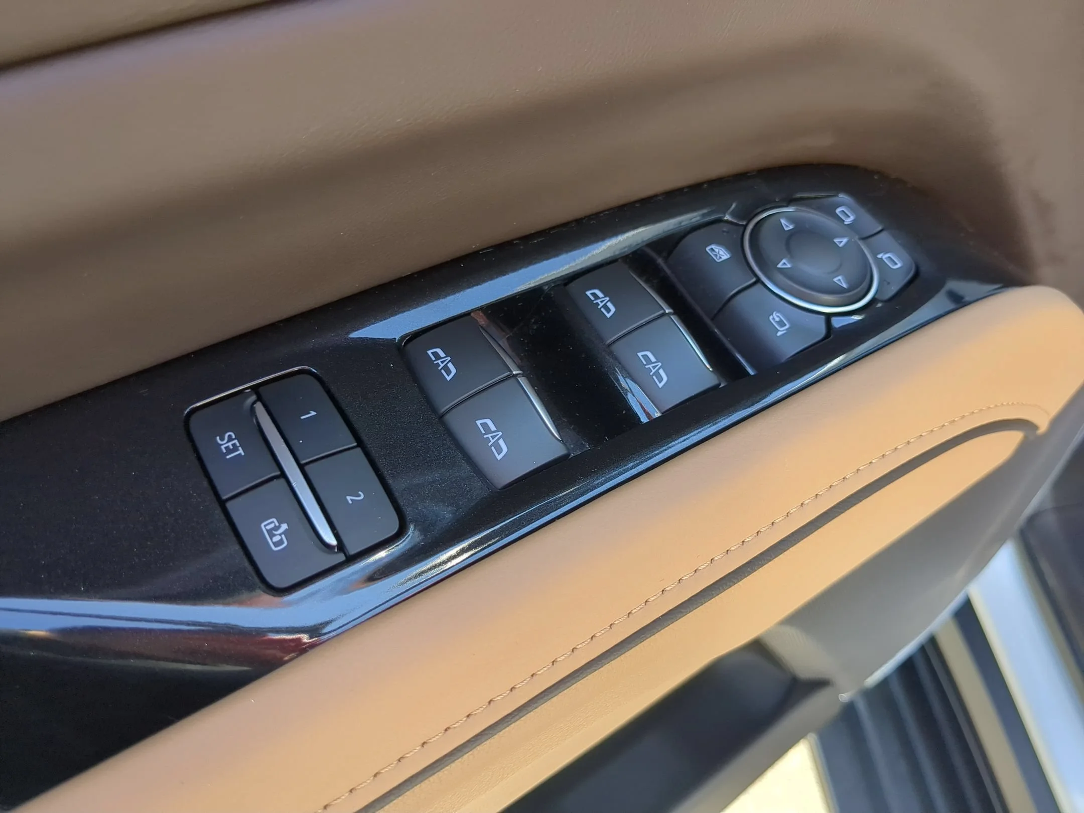 2024 Cadillac Escalade Premium Luxury - Photo 21