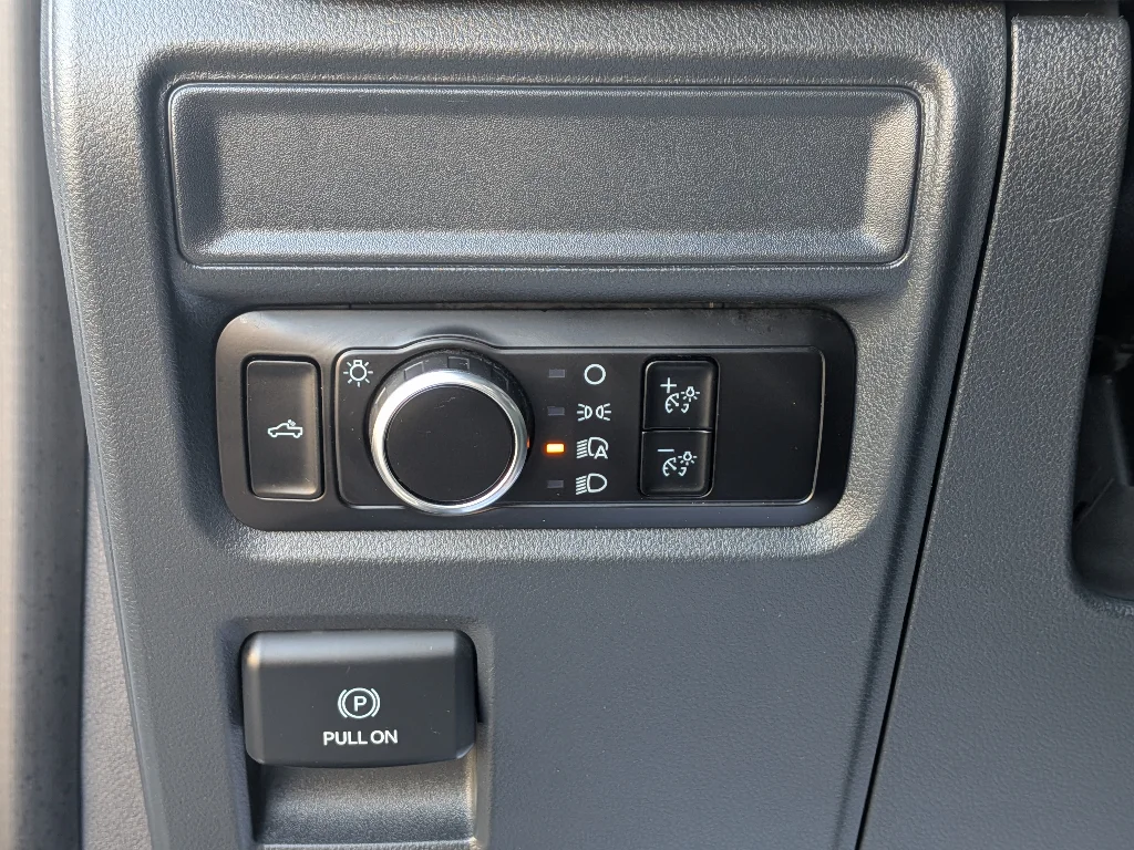 Used 2023 Oxford White Ford XL image 16
