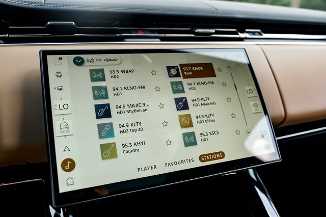 New 2026  Land Rover Dynamic SE image 37
