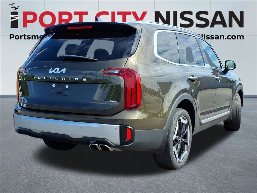 Used 2023 Dark Moss Kia S v6 w/sunroof & 3rd row image 31