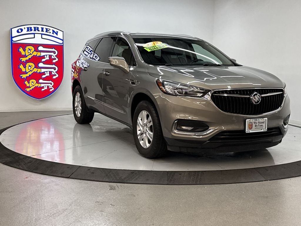 2018 Buick Enclave Essence's photo