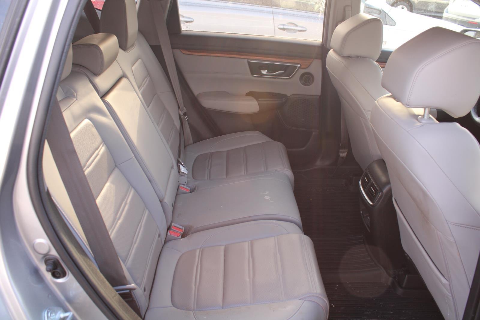 2021 Honda CR-V Touring photo 4