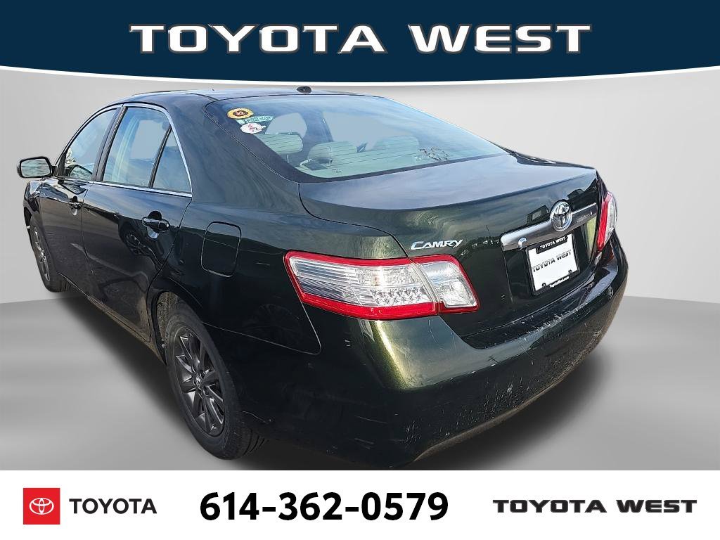 Used 2011 Green Toyota Base image 4