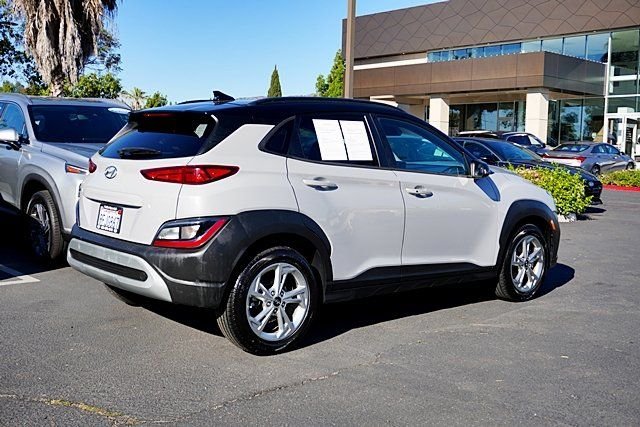 Used 2023 Silver Hyundai SEL image 7