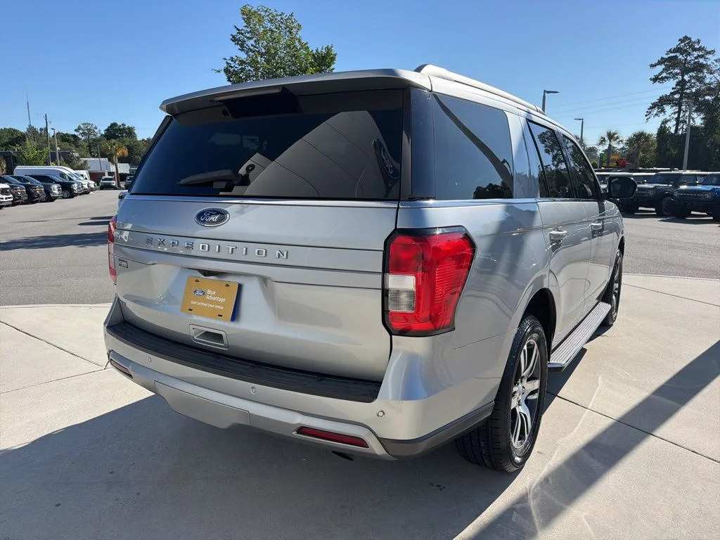 Certified Used 2022 Iconic Silver Metallic Ford XLT image 11